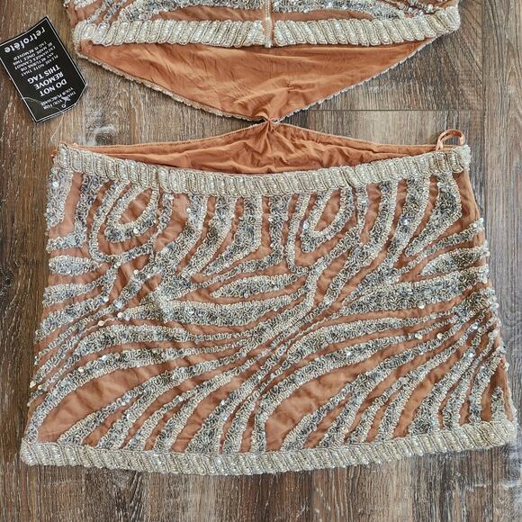 Retrofete Beige and Silver Mini Dress - Picture 8 of 10